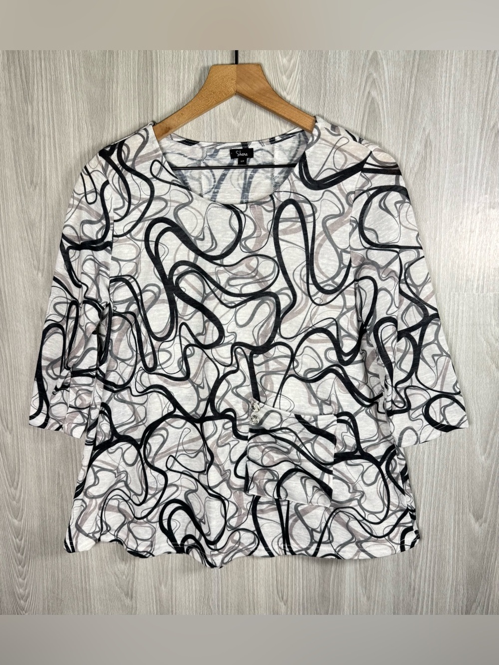 SHANA Abstract Scribble Print Top- Button Back Front Pocket Black White Sz S